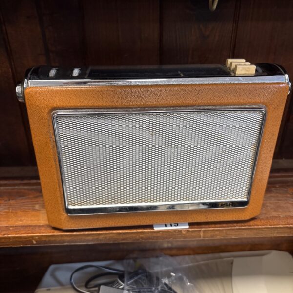 Bush TR 230 radio