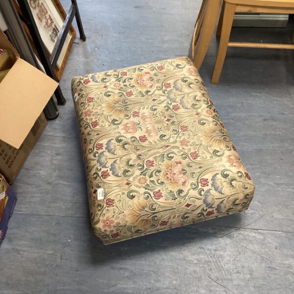 Floral patten footrest