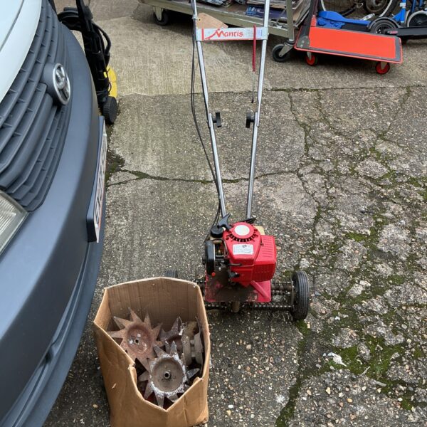 Used Mantis garden tiller for auction, petrol powered cultivator.