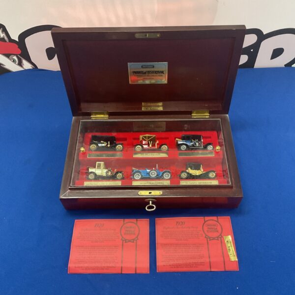 Matchbox Models of Yesteryear Connoisseurs Collection G0917 display case