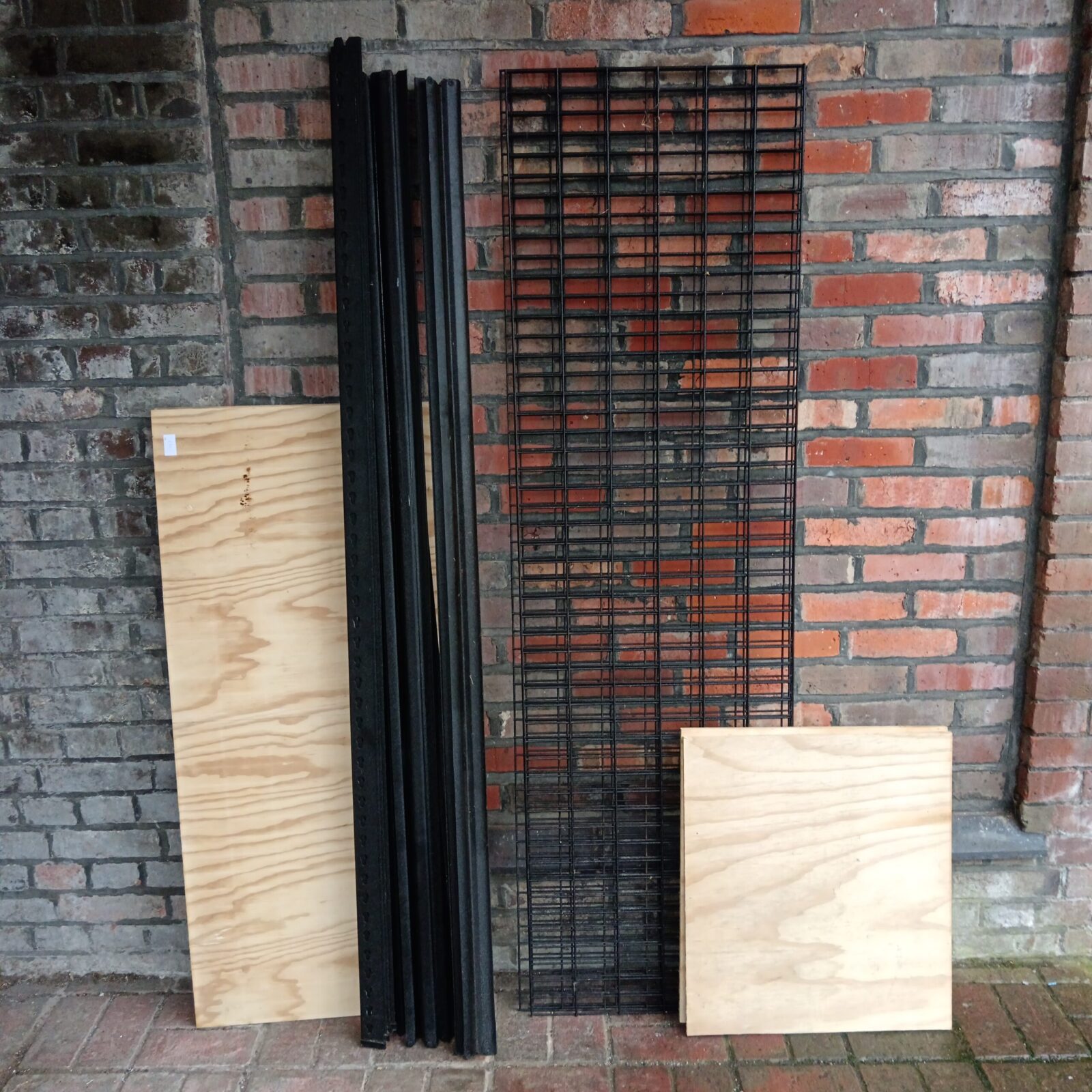 Metal Racking Old Set of heavy duty metal racking with wooden boards – Badgers Auctions