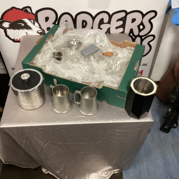 Mixed lot of vintage drinking memorabilia including pewter tankards and ice bucket.