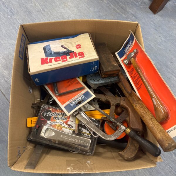 Mixed tool lot featuring Draper tools and a Kreg Jig.