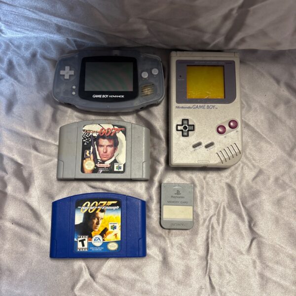 Nintendo Game Boy Advance and original Game Boy consoles in a lot.