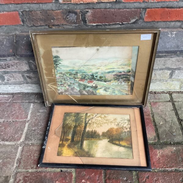 Antique Oxfordshire landscape watercolour painting in a gold frame.
