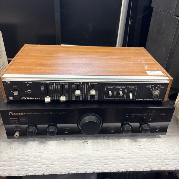 Vintage Pioneer stereo amplifier SAQ-408, classic audio equipment.