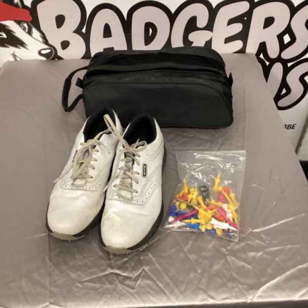Rife golf shoes size 11 with carry bag and tees.