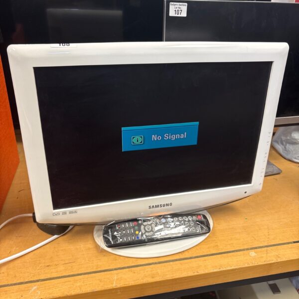 Samsung 19 inch LE19R86WD LCD television with remote control.