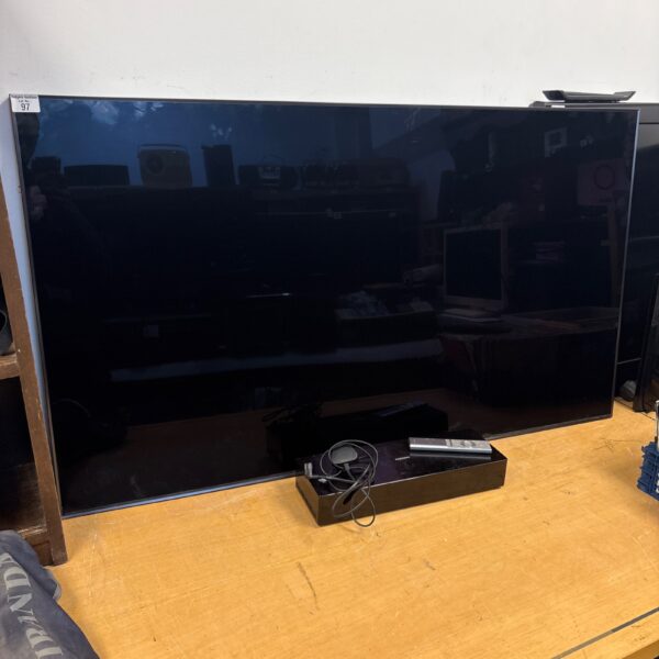 Samsung 55 inch QLED TV QE55Q9FNAT, untested condition, for repair.