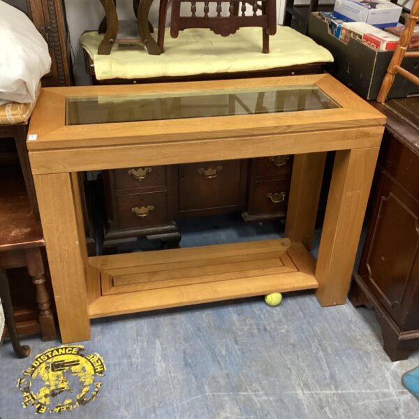 Vintage solid oak sideboard with drawers and cupboard space.