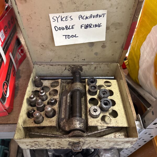 Vintage Sykes Pickavant double flaring tool with dies.