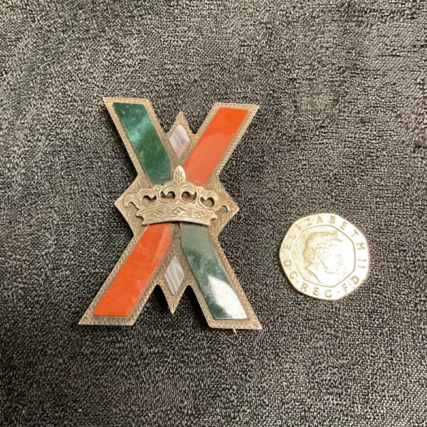 Victorian Scottish agate brooch in the shape of a Saint Andrew's Cross.