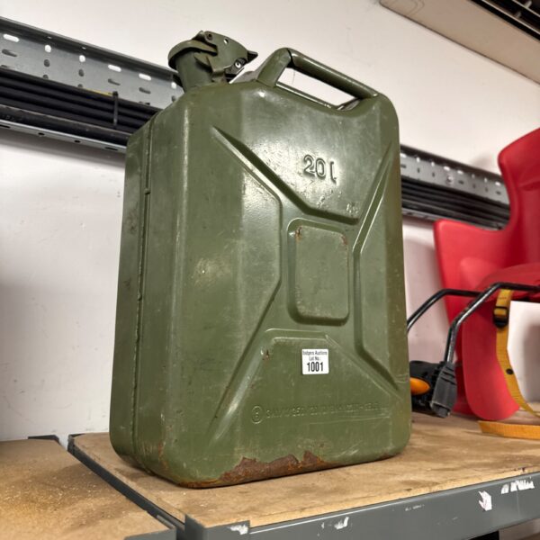 Vintage 20L Gelg Jerry Can, showing signs of wear.