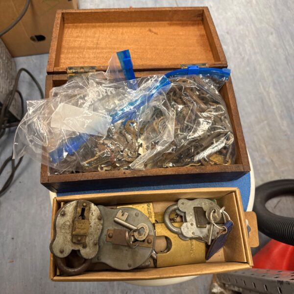 Vintage lot of keys and padlocks for collectors.