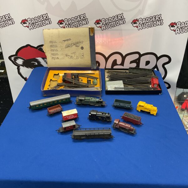 Vintage Fleischmann model train set with Jouef and KitKat trailer.