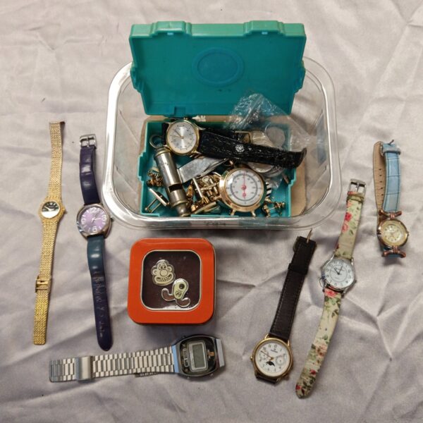 Tray of vintage watches including Hanowa and Ingersoll brands.