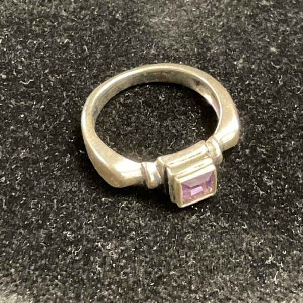 Close-up of a 925 silver amethyst ring, size P.