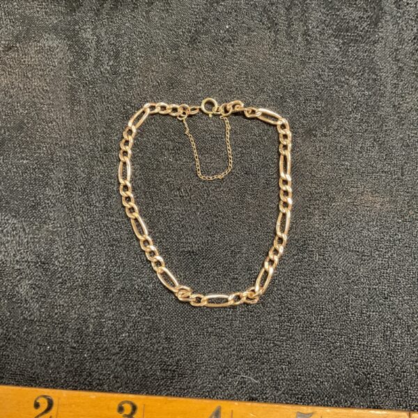 Delicate 9ct gold chain link bracelet, vintage jewellery.