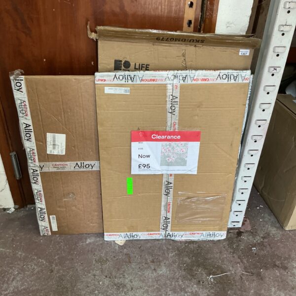 Lot of two alloy splashbacks for kitchen wall protection.