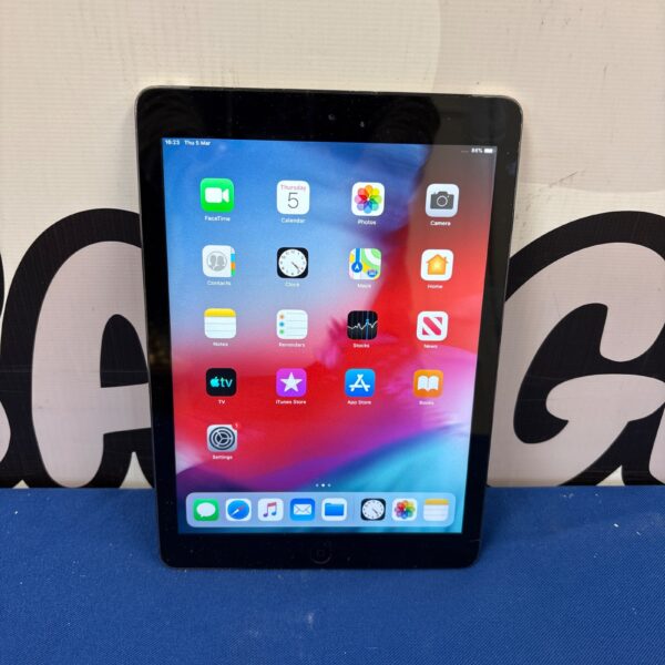 Front view of used Apple iPad A1475 tablet.