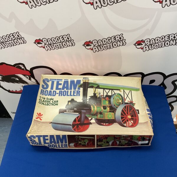 Vintage Bandai Steam Road Roller 1/16 scale model kit for collectors.
