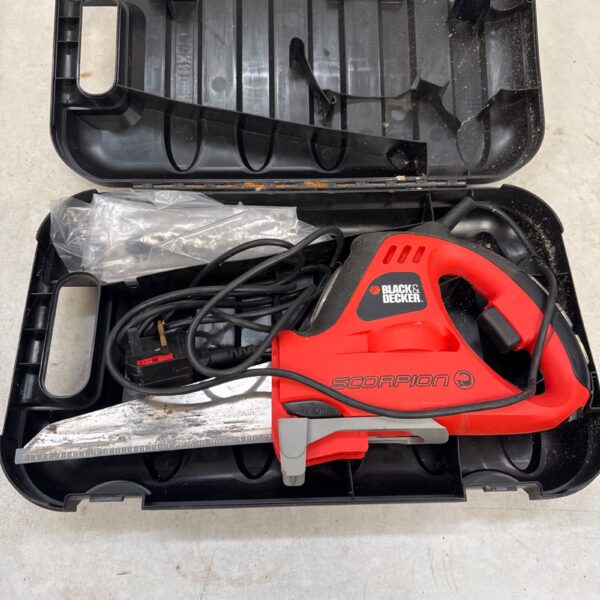 Black & Decker Scorpion electric saw in its original carrying case.