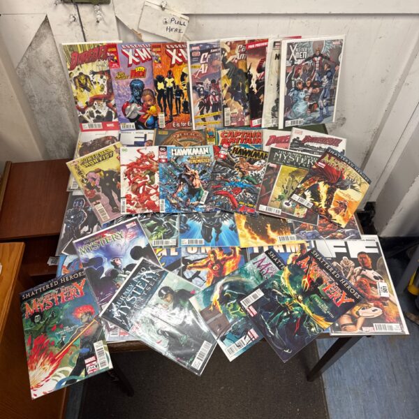 Large lot of vintage Marvel and other comic books for collectors.