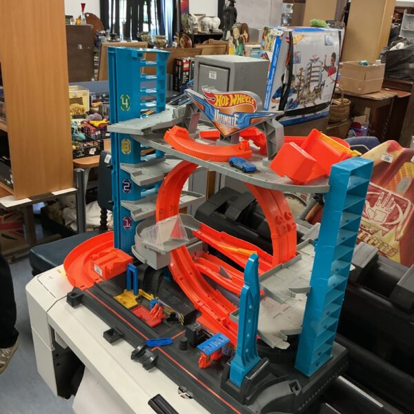 Hot Wheels Ultimate Garage playset with multiple levels and ramps.