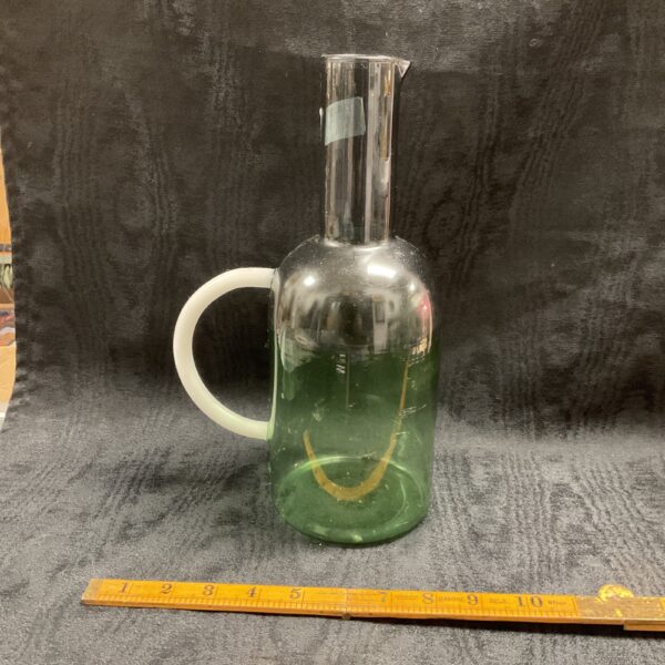 Vibrant Ichendorf Milano Tequila Sunrise jug with green gradient.