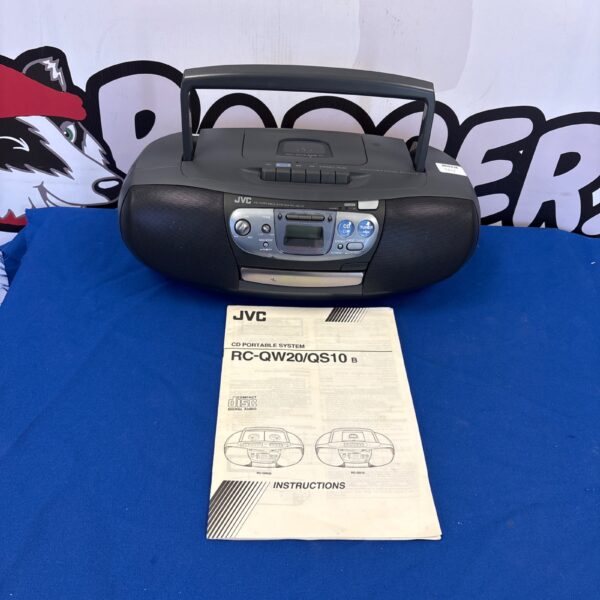 Vintage JVC RC-QW20 portable CD player in good condition.