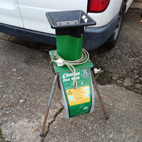 Used Lescha Zak 1500 garden chipper for shredding garden waste.
