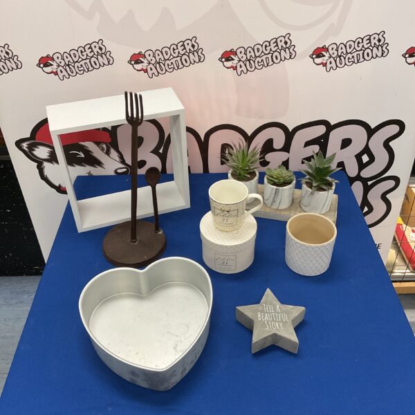 Mixed lot of home decor items including a birthday mug and tray.