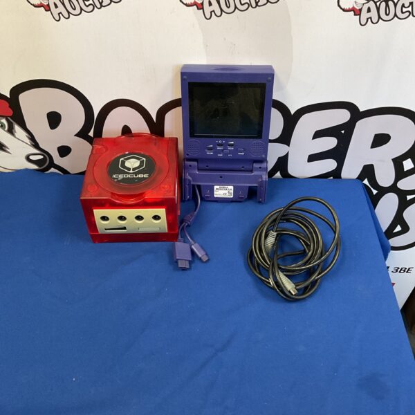Front view of the modded Gamecube console with attached screen.