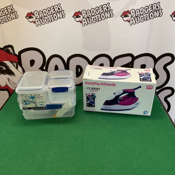 Morphy Richards Turbo Steam Iron with Sistema Klip It containers.