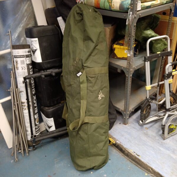 Used Nash Double Top Extreme bivvy for carp fishing.