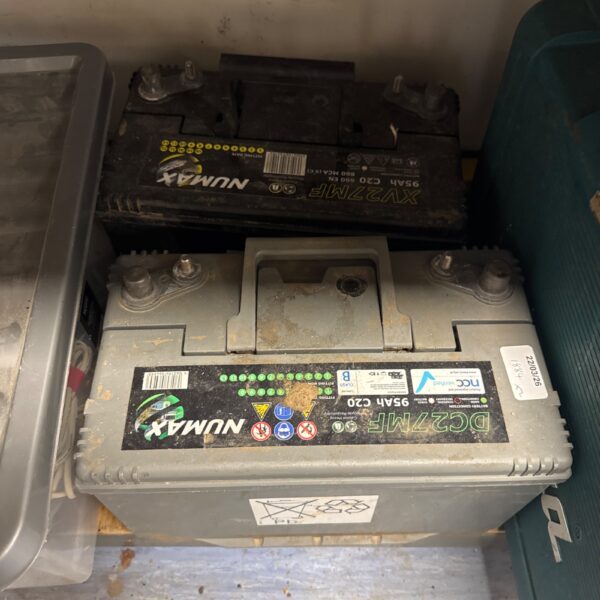 Numax 95ah C20 12v battery for vehicle power.