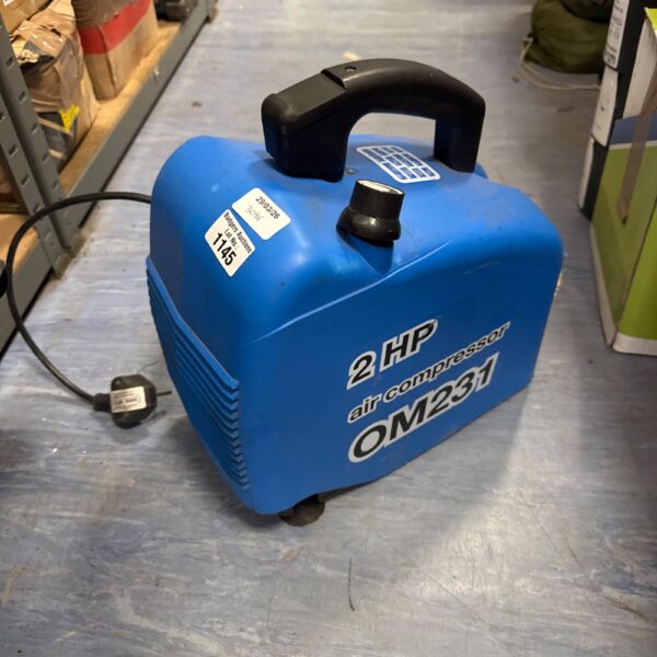Small Om231 air compressor for workshop or DIY projects.