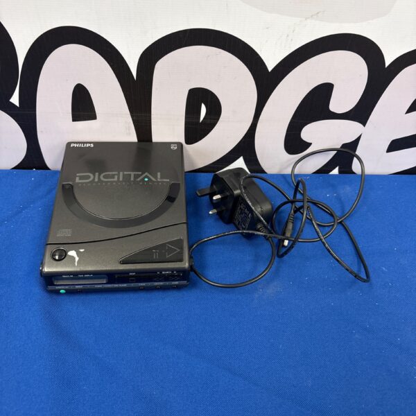 Vintage Philips D6800 disc player with power adapter.