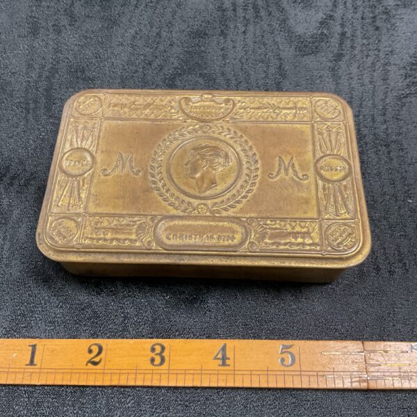 Front view of Princess Mary Christmas tin 1914, brass military gift.