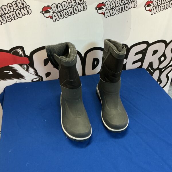 Quechua snow boots size 42 for winter hiking