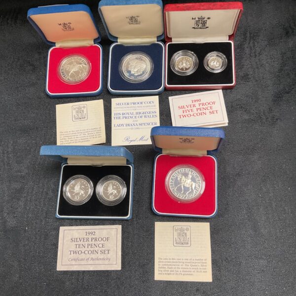 1992 Royal Mint silver proof coin set in presentation case.