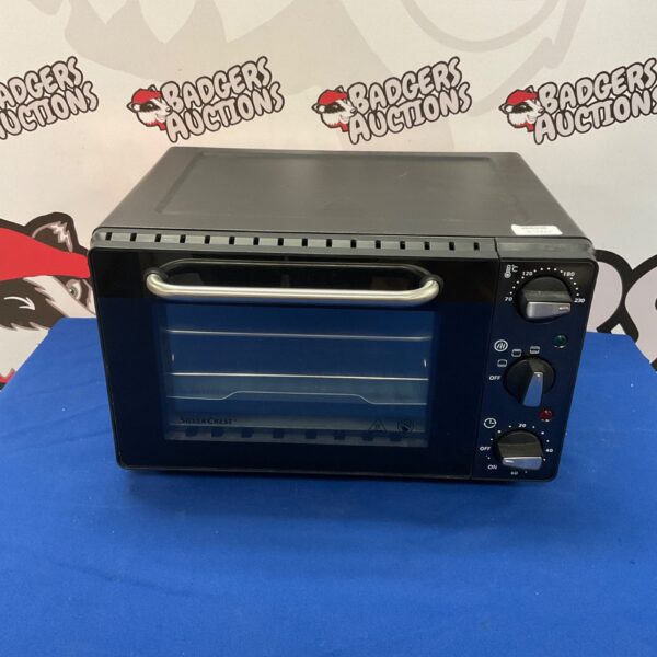 SilverCrest mini oven front view, compact kitchen appliance.