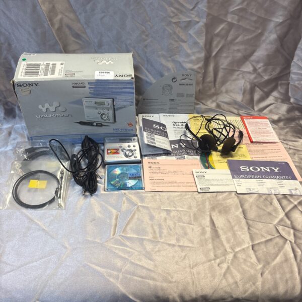 Boxed Sony Mnet MD Walkman N505 vintage portable music player