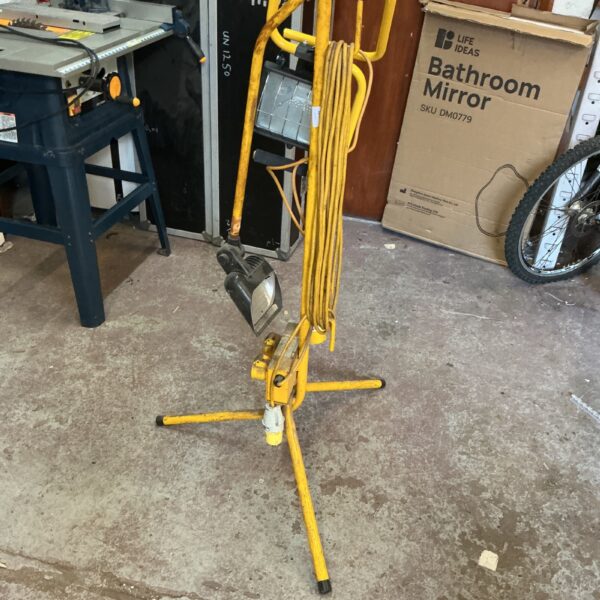 Used telescopic site light for jobsite illumination.
