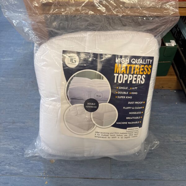 White Trendgallery double mattress topper, size 137x190cm.