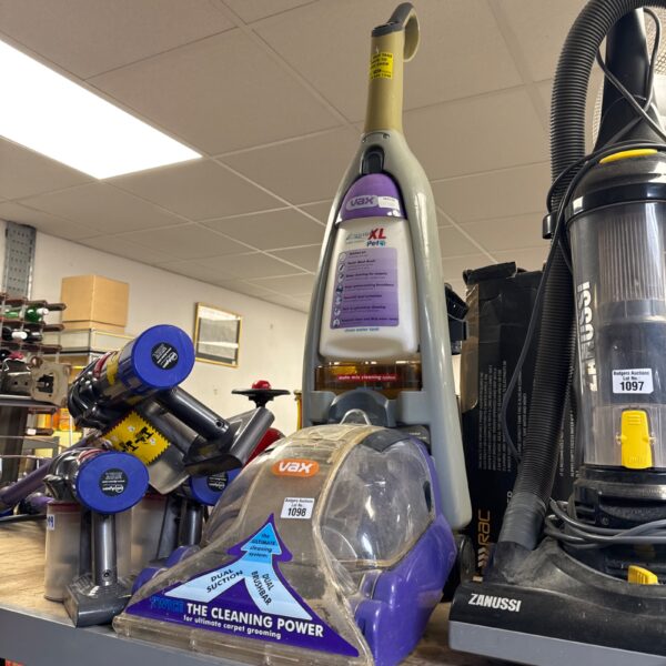 Vax Rapide XL carpet cleaner in used condition, ideal for home cleaning.