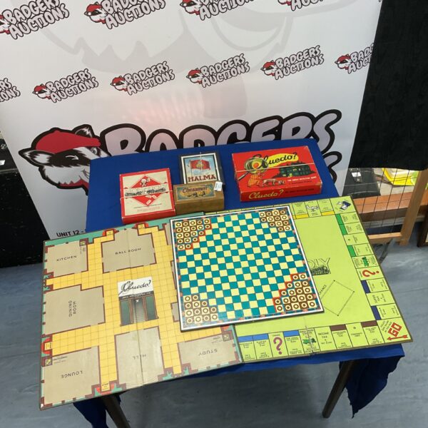 Vintage board games lot including Cluedo, Halma, Chess and Monopoly.
