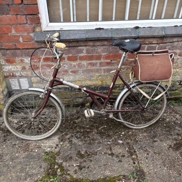 Vintage Dawes Kingpin bicycle with rear rack, a classic shopping bike.