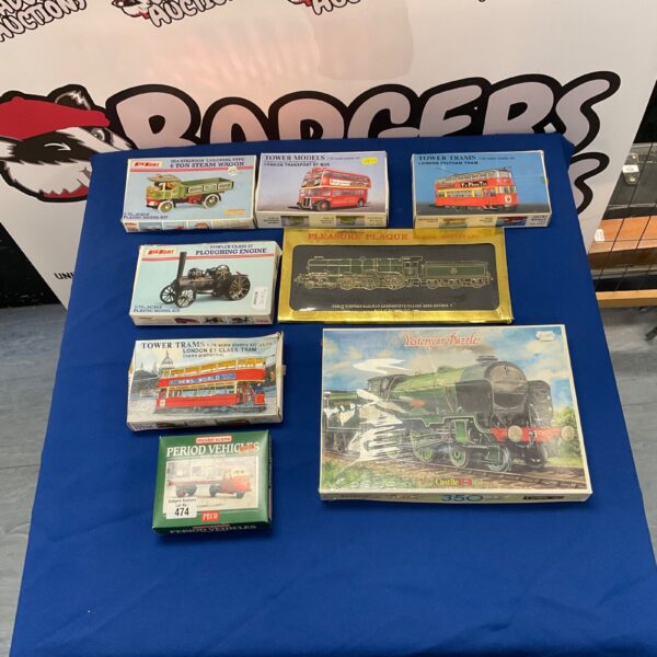 Vintage model kits and puzzles lot including Airfix and steam train puzzle.