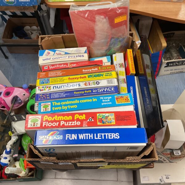 Vintage puzzle lot featuring Noddy, Paddington Bear, and Fuzzy Felt.